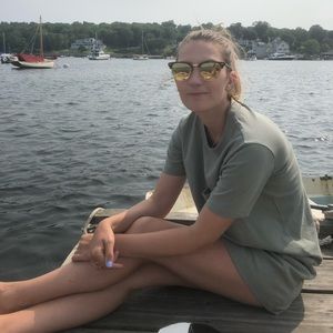 Meet your Posher, Daphne